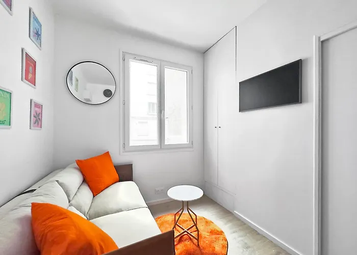 2p - 5' Tour Eiffel Apartament